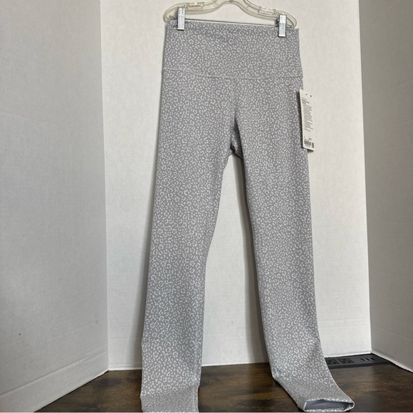 NWT Lululemon Size 6 Wunder Train HR Tight 28” LDSM Gray White Authentic